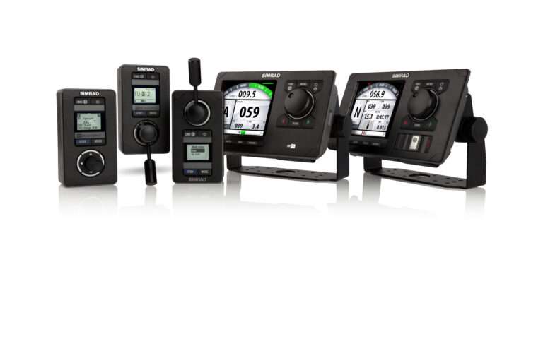 family-ap70-ap80-fu80-ns80-qs80.jpg_1921-768x480 SIMRAD AP70 & AP80